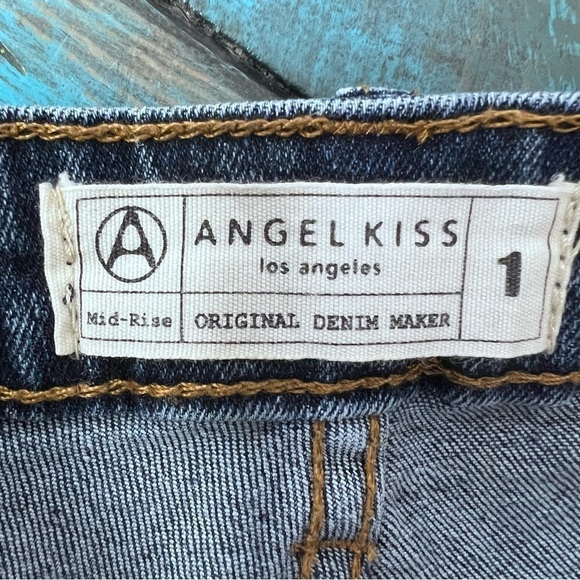 Angel Kiss Mid Rise Embroidered Skinny Jeans Size 1 - Picture 10 of 10